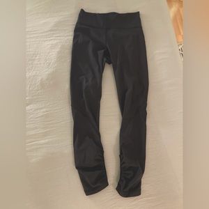Black lululemon leggings